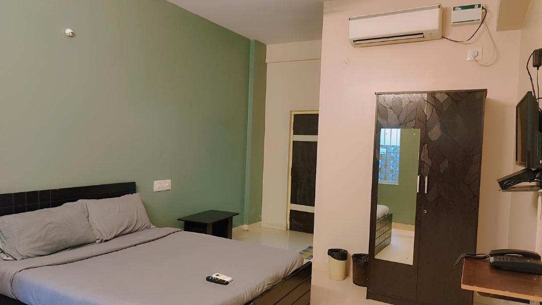 Metro Suites Bangalore Ngoại thất bức ảnh