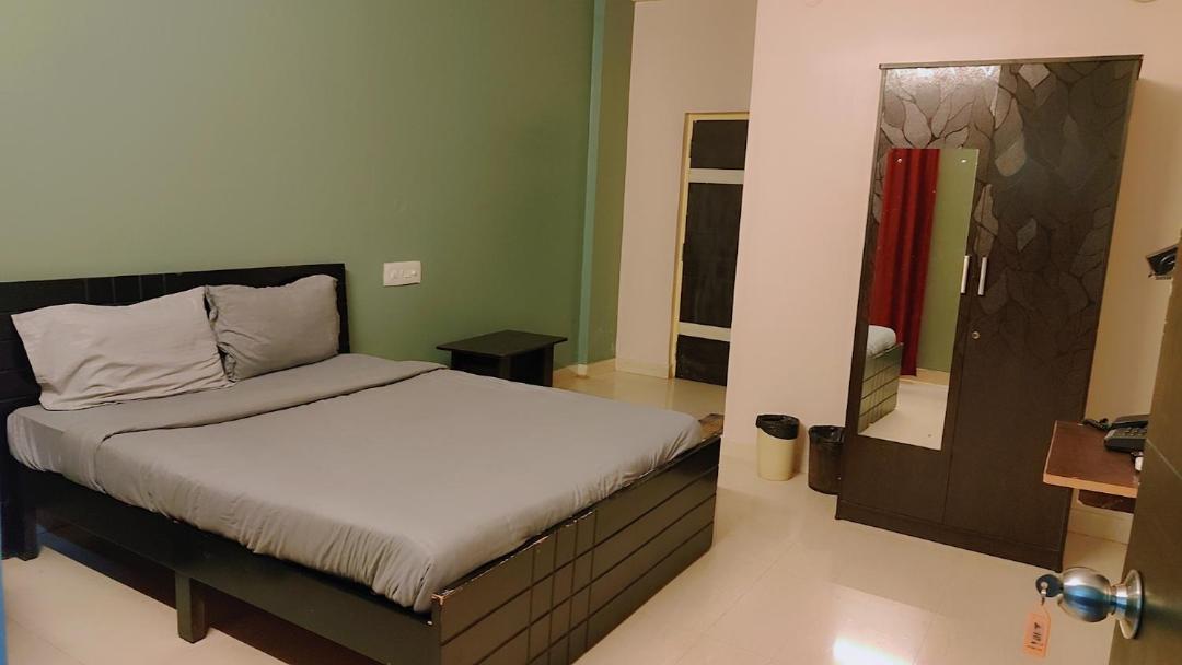 Metro Suites Bangalore Ngoại thất bức ảnh